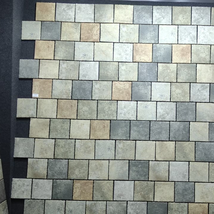 Rusty Stone Tumbled Porcelain Pavers thumbnail 7