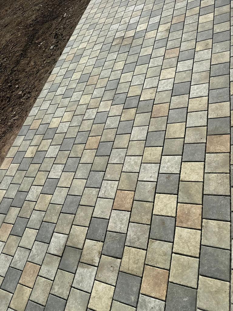 Rusty Stone Tumbled Porcelain Pavers