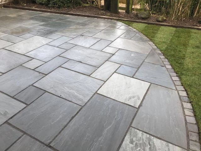Kandla Grey Sandstone Paving thumbnail 7