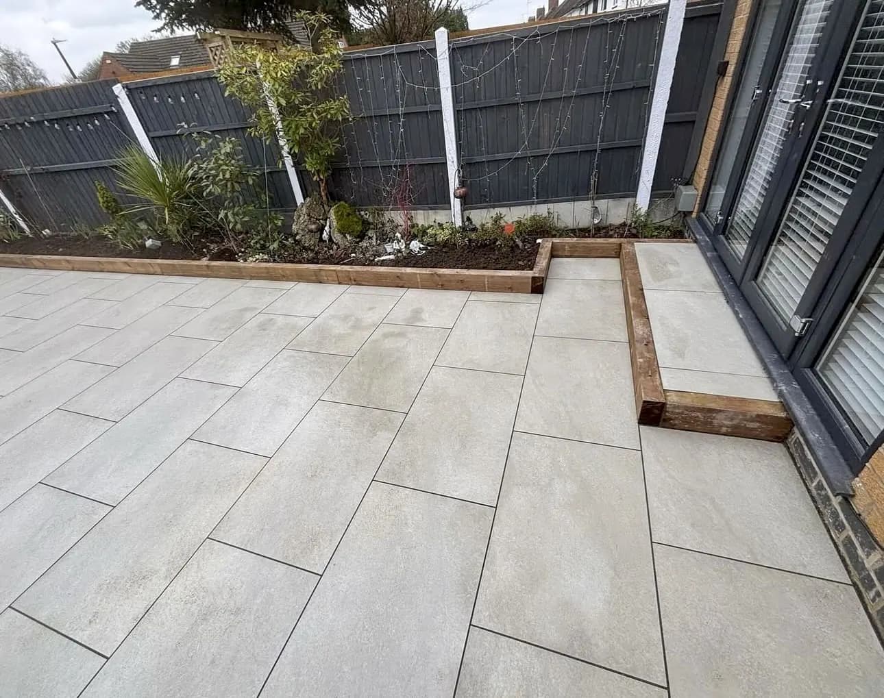 Quartz White Porcelain Paving thumbnail 3