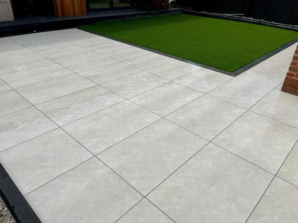 Quartz White Porcelain Paving thumbnail 4
