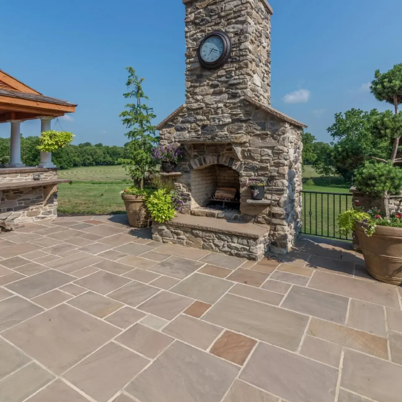 Autumn Brown Sandstone Paving thumbnail 3