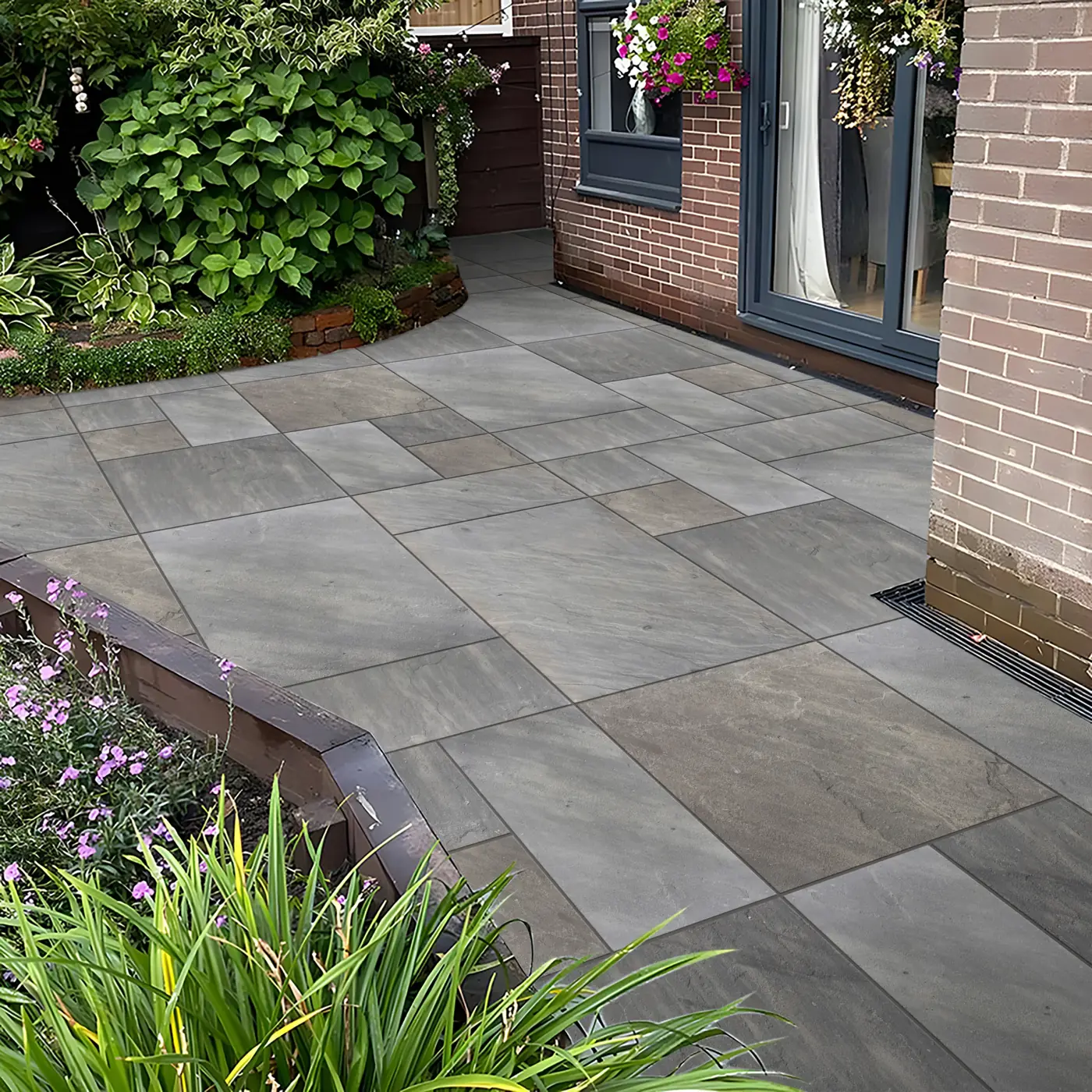 Sagar Black Sandstone Paving thumbnail 2