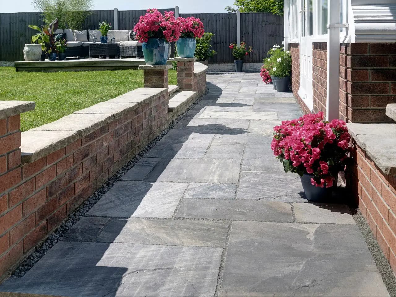 Sagar Black Sandstone Paving thumbnail 6