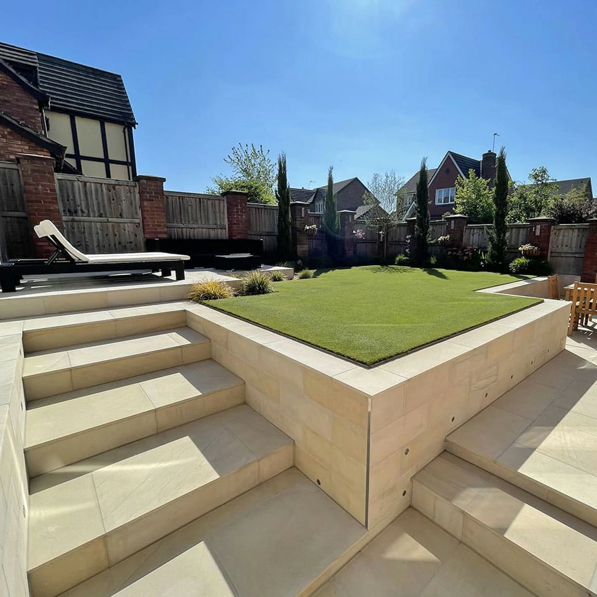 Mint Sandstone Paving thumbnail 2