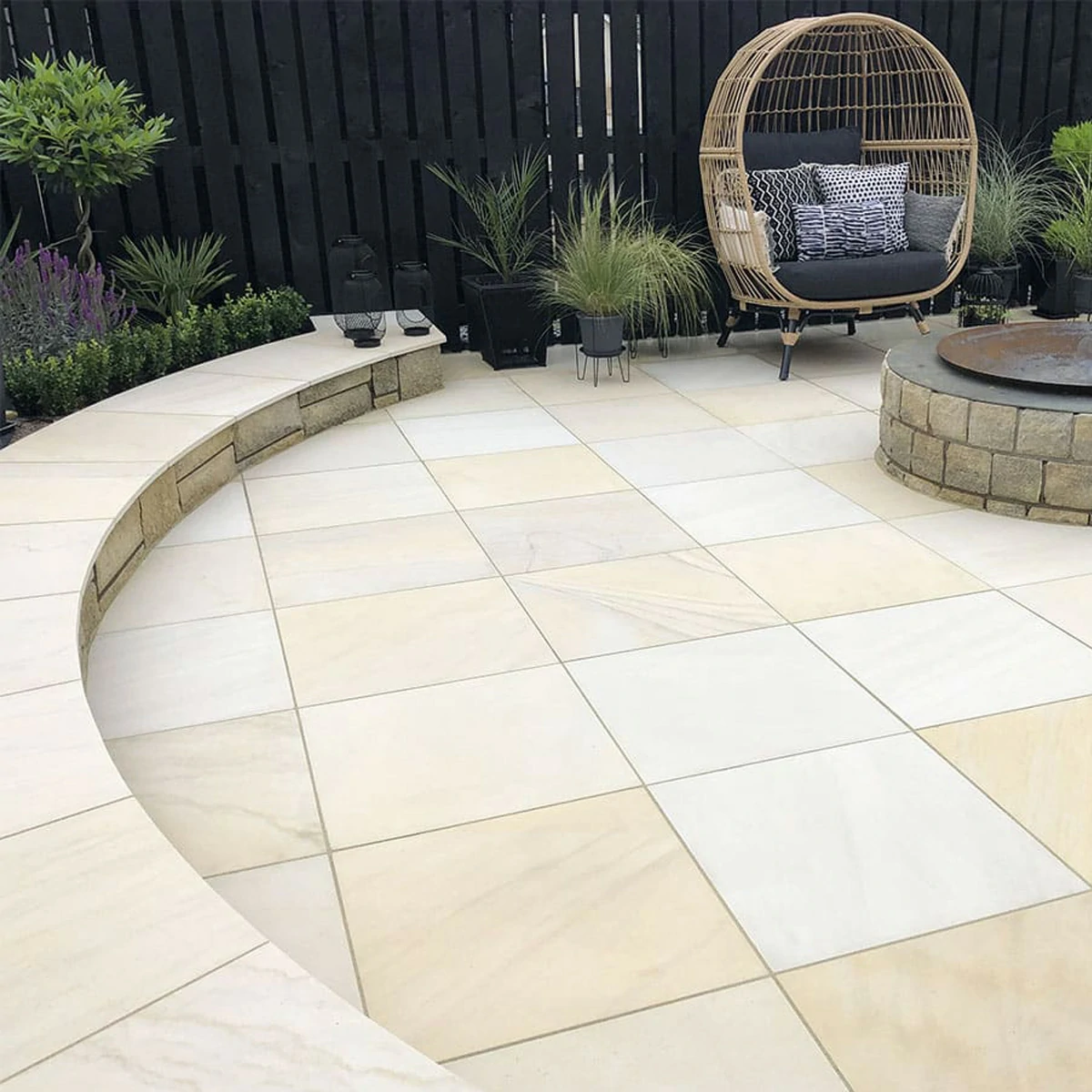 Mint Sandstone Paving thumbnail 3